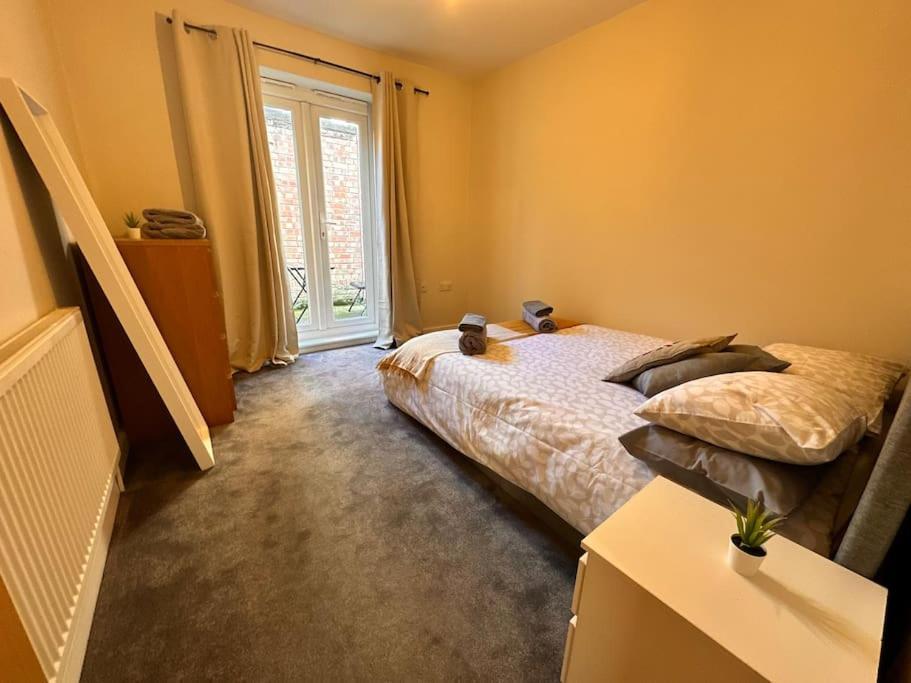 2 Bedroom Apartment In Se13 Londra Dış mekan fotoğraf