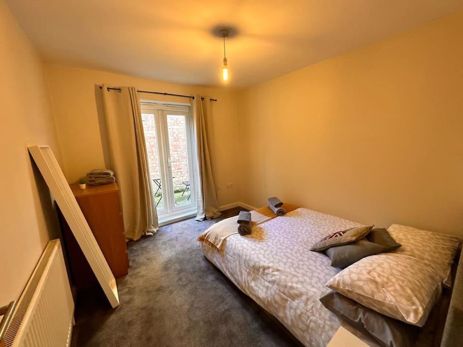 2 Bedroom Apartment In Se13 Londra Dış mekan fotoğraf