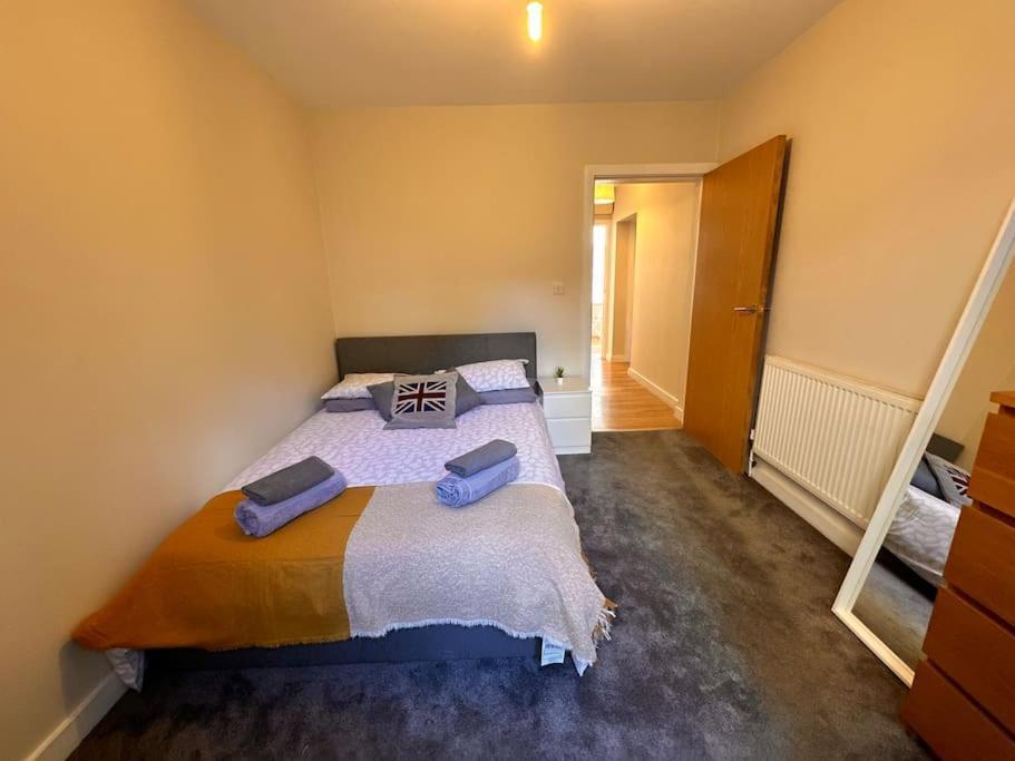 2 Bedroom Apartment In Se13 Londra Dış mekan fotoğraf
