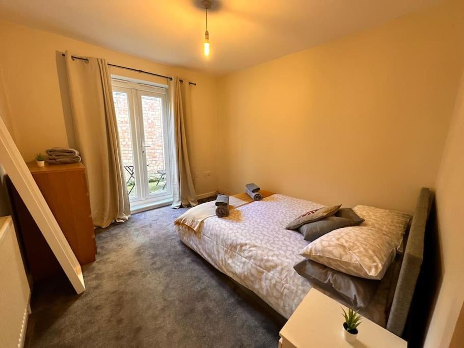 2 Bedroom Apartment In Se13 Londra Dış mekan fotoğraf
